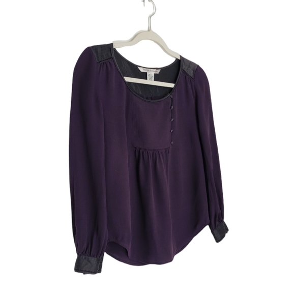 Diane Von Furstenberg 100% Silk Long Sleeve Blouse. - Picture 2 of 8